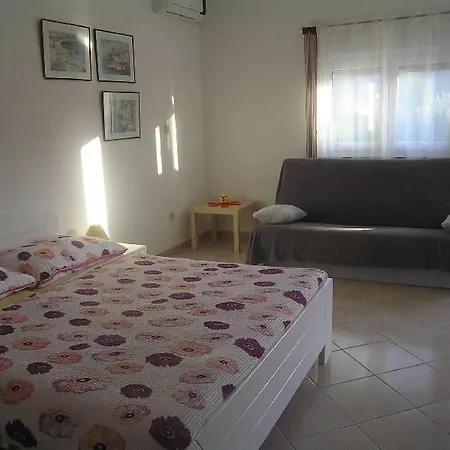 Apartman Deda Pag Town