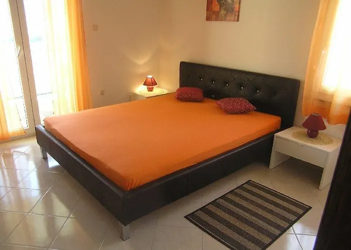 Apartman Deda *