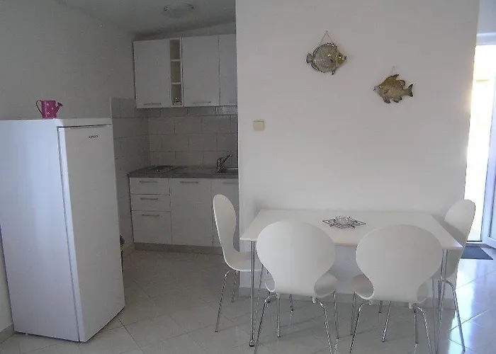 Apartman Deda *