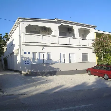 Apartment Deda *