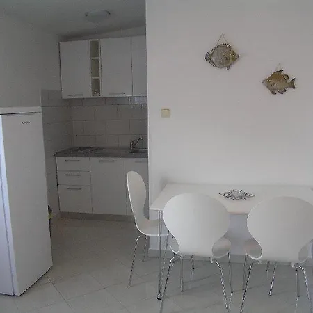 Apartment Deda *