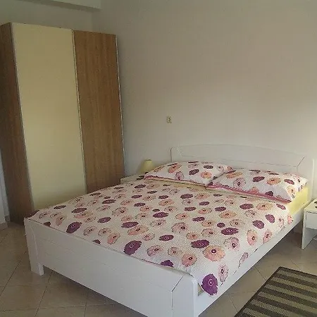 Apartment Deda Pag Town